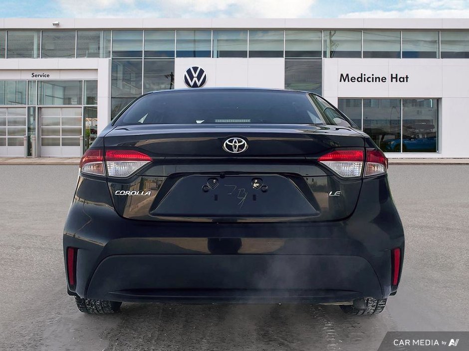 2022 Toyota Corolla LE-4