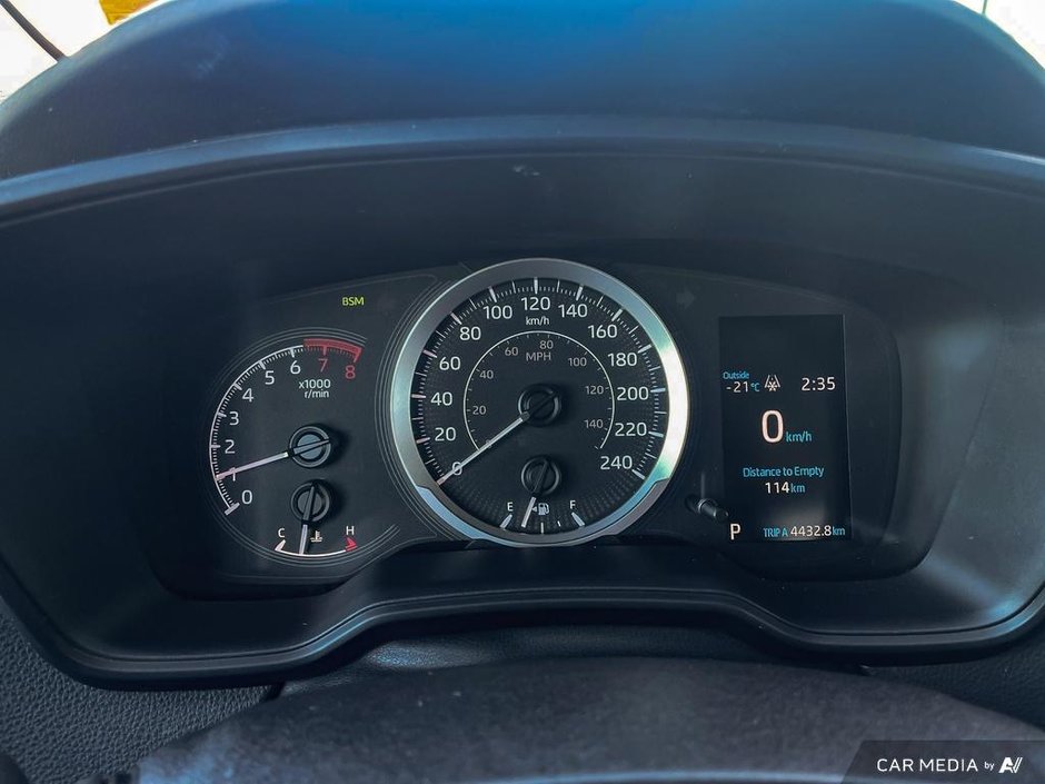 2022 Toyota Corolla LE-14