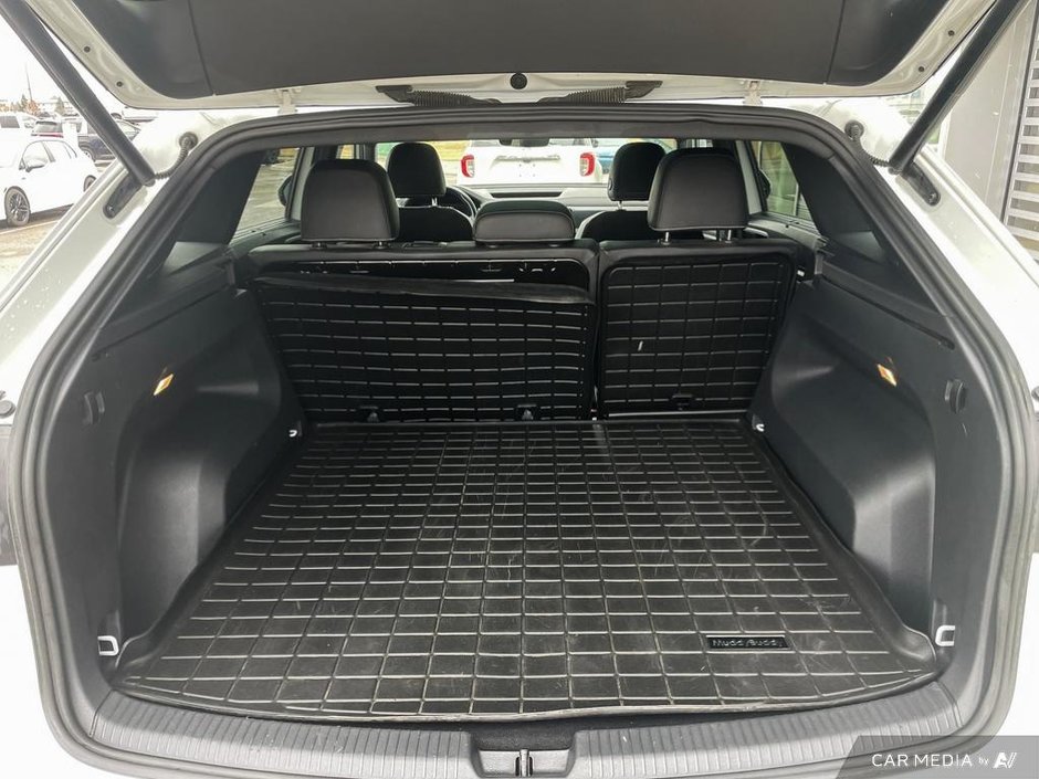 2020 Volkswagen Atlas Cross Sport Execline-11