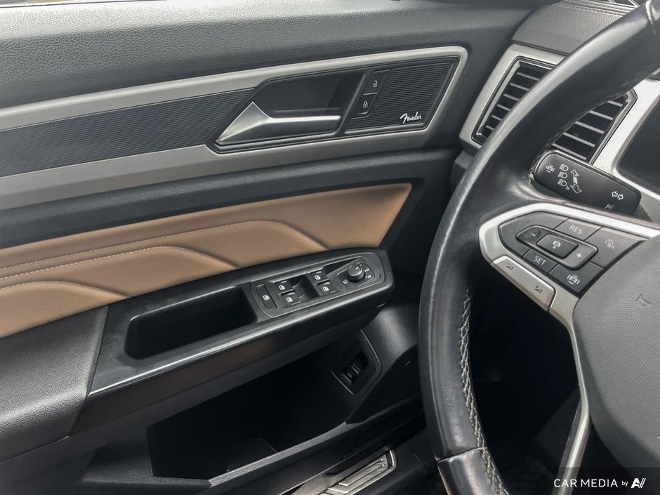 2020 Volkswagen Atlas Cross Sport Execline-16