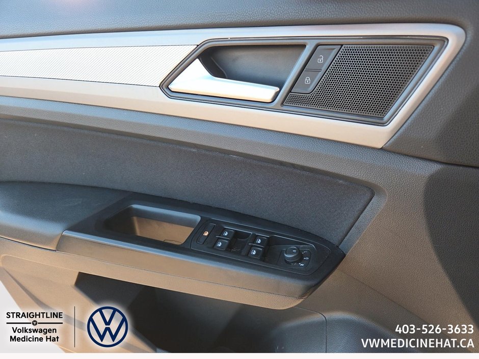 2020 Volkswagen CROSS SPORT Trendline-11
