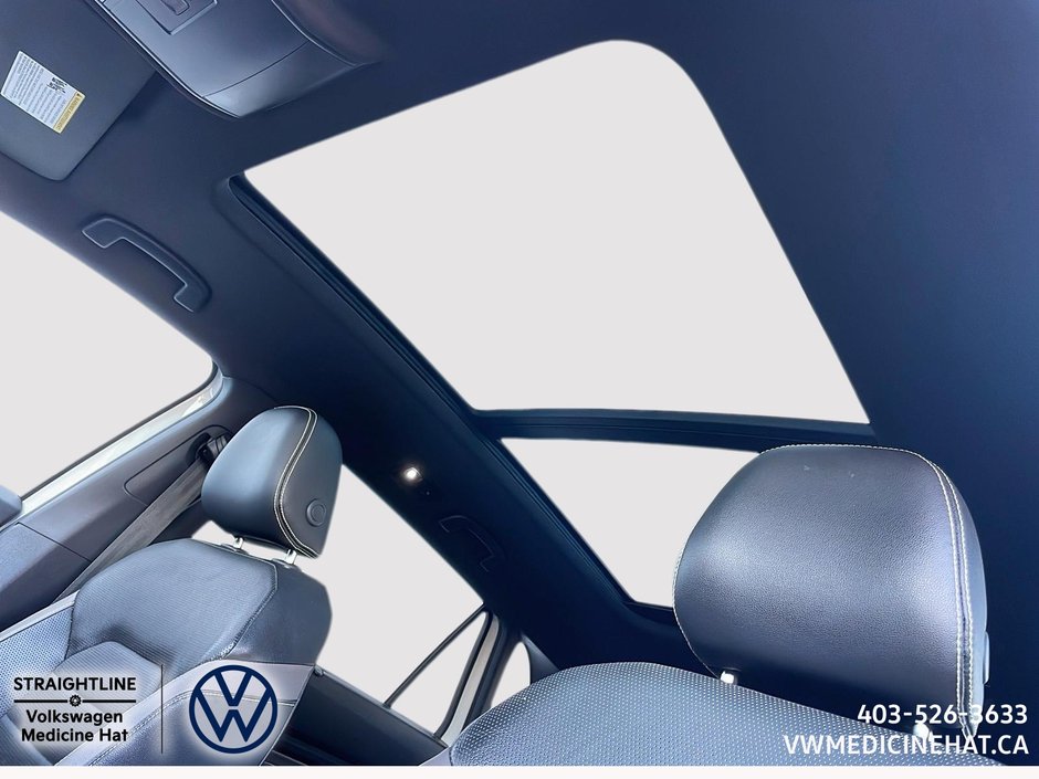 2021 Volkswagen Atlas Cross Sport Execline-17