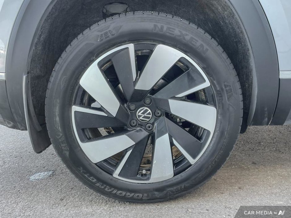 2024 Volkswagen Atlas Cross Sport Highline-5