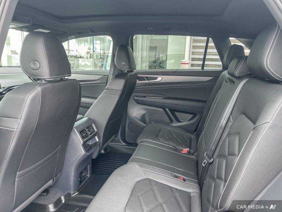 2025 Volkswagen Atlas Cross Sport Comfortline R-Line Black Edition-22