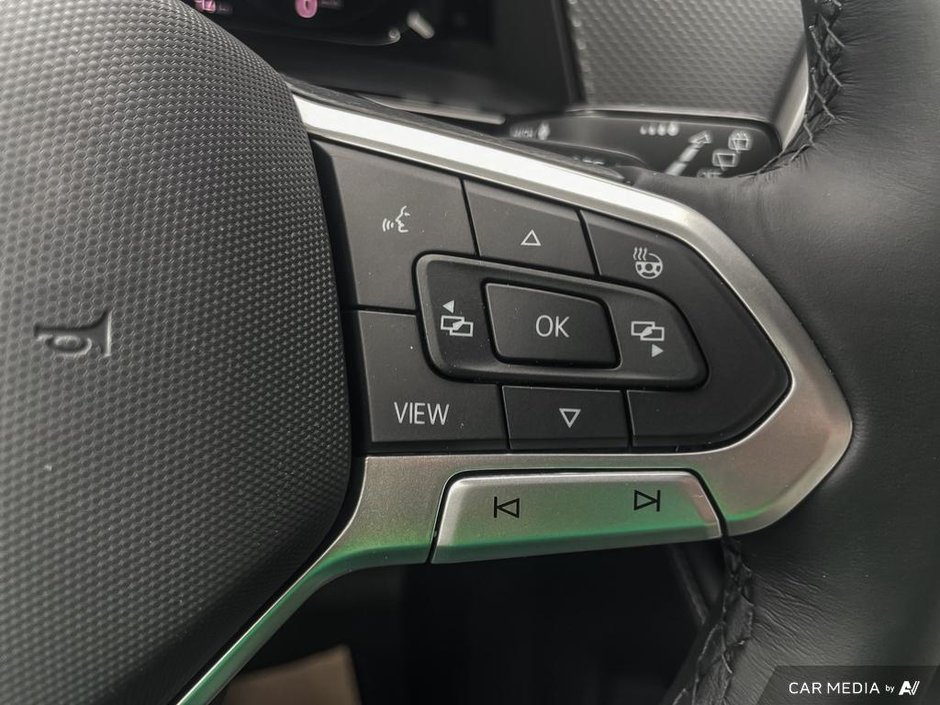 2025 Volkswagen Atlas Cross Sport Execline-15