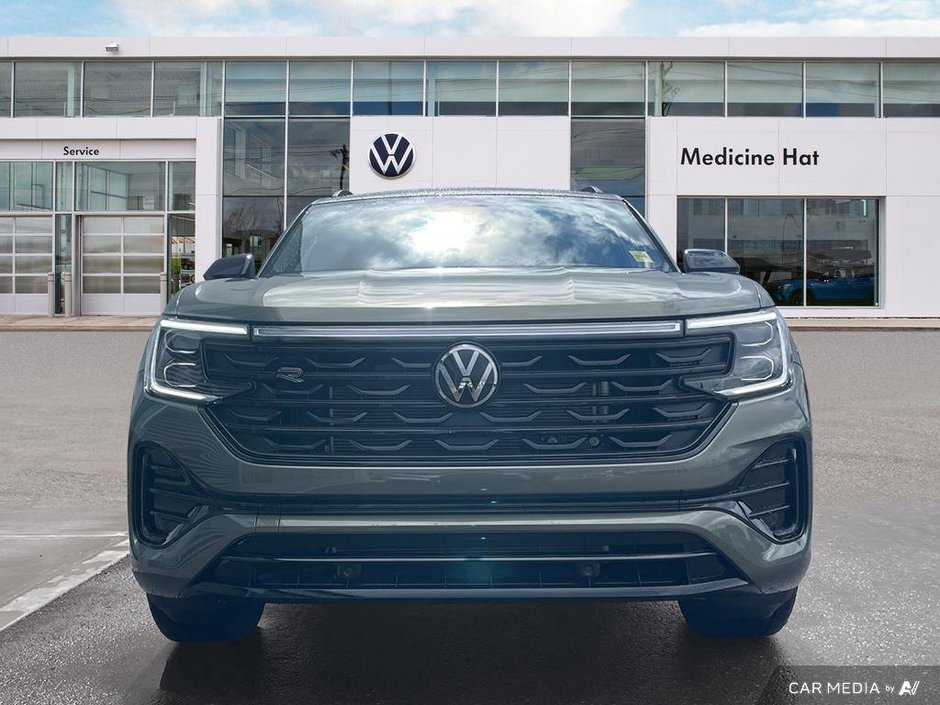 2025 Volkswagen Atlas Cross Sport Comfortline R-Line Black Edition-1