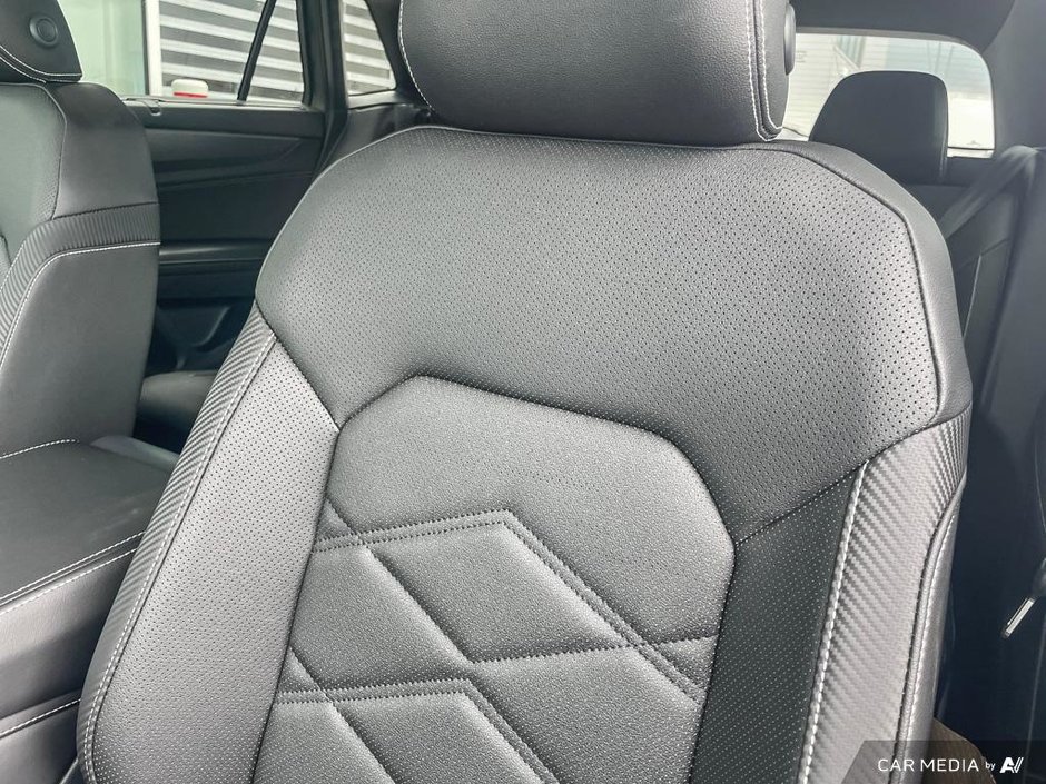 2025 Volkswagen Atlas Cross Sport Comfortline R-Line Black Edition-19