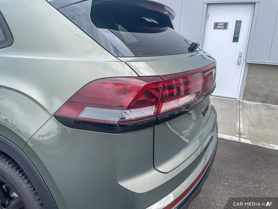 2025 Volkswagen Atlas Cross Sport Comfortline R-Line Black Edition-10