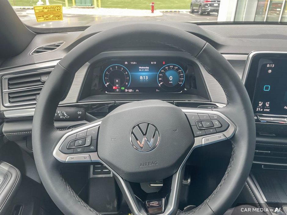 2025 Volkswagen Atlas Cross Sport Comfortline R-Line Black Edition-13
