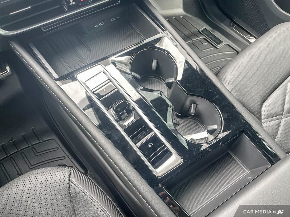 2025 Volkswagen Atlas Cross Sport Comfortline R-Line Black Edition-17