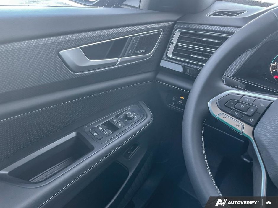 2026 Volkswagen Atlas Cross Sport Highline-15