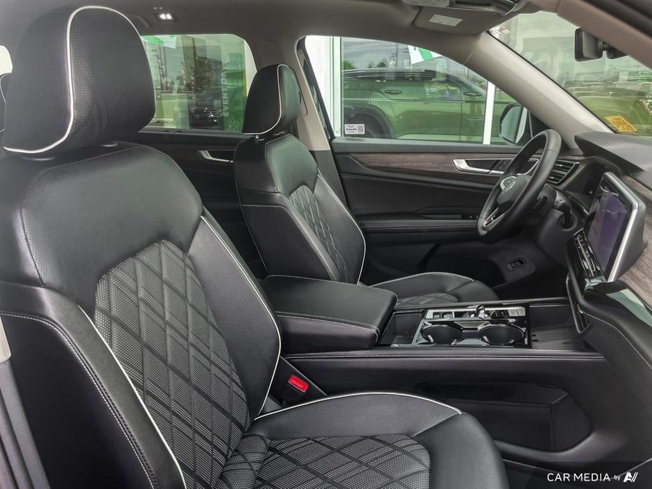 2025 Volkswagen Atlas Execline-21