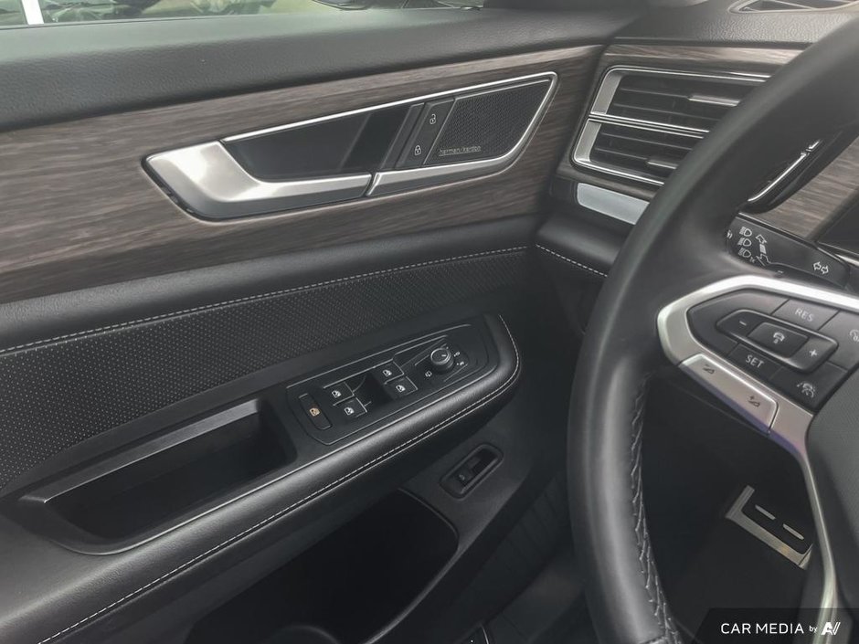 2025 Volkswagen Atlas Execline-16