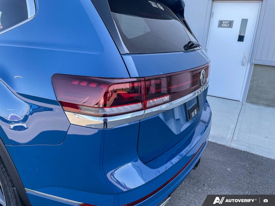 2025 Volkswagen Atlas Execline-10