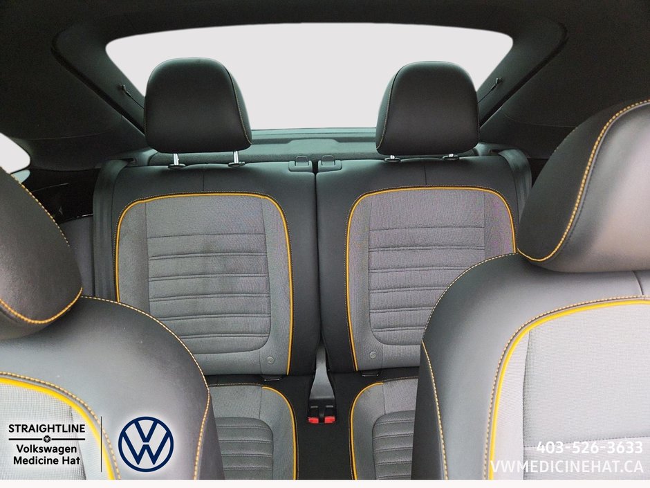2018 Volkswagen Beetle Dune-9