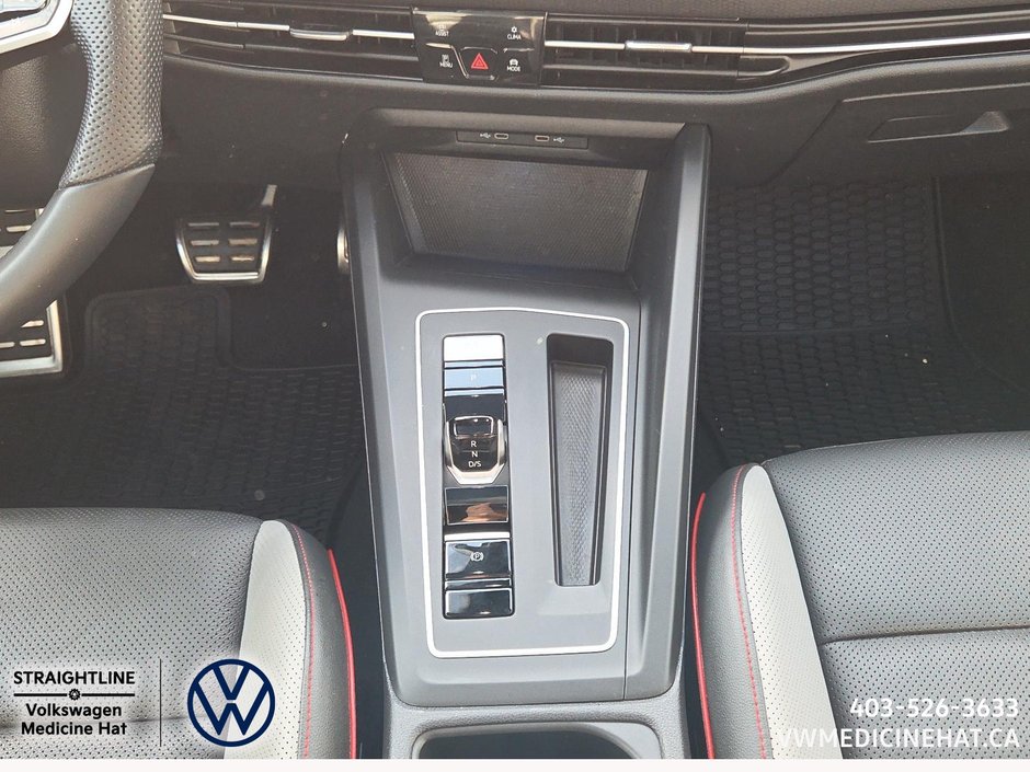 2022 Volkswagen Golf GTI Performance-14
