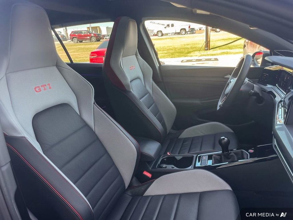 2024 Volkswagen Golf GTI 380 Performance-21