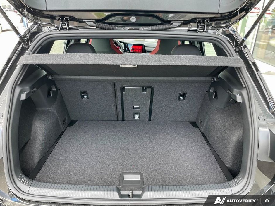 2024 Volkswagen Golf GTI 380 Performance 6M-11