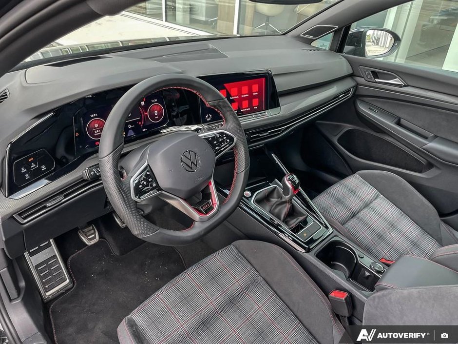 2024 Volkswagen Golf GTI 380 Performance 6M-12
