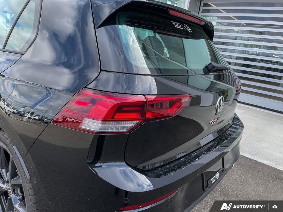 2024 Volkswagen Golf GTI 380 Performance 6M-10