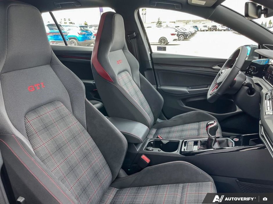 2024 Volkswagen Golf GTI 380 Performance 6M-21