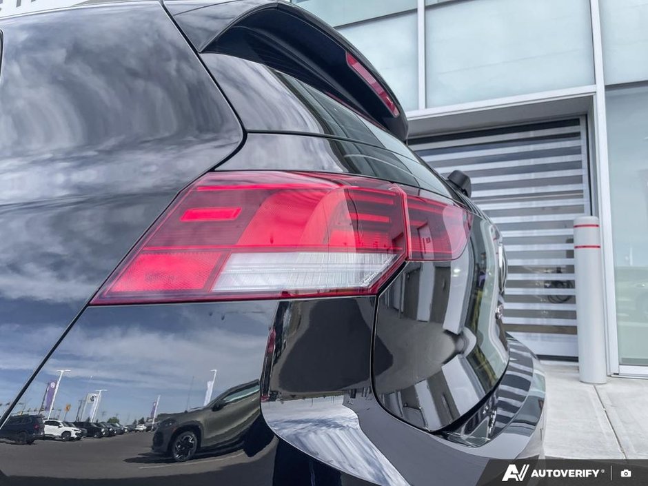 2024 Volkswagen Golf GTI 380 Autobahn-10