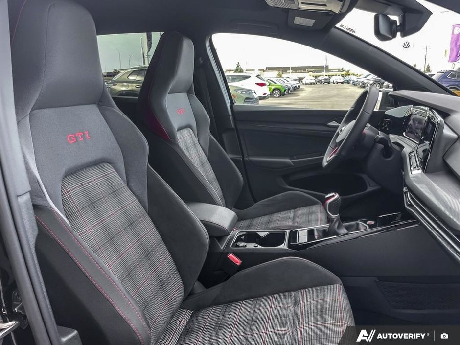 2024 Volkswagen Golf GTI 380 Autobahn-21