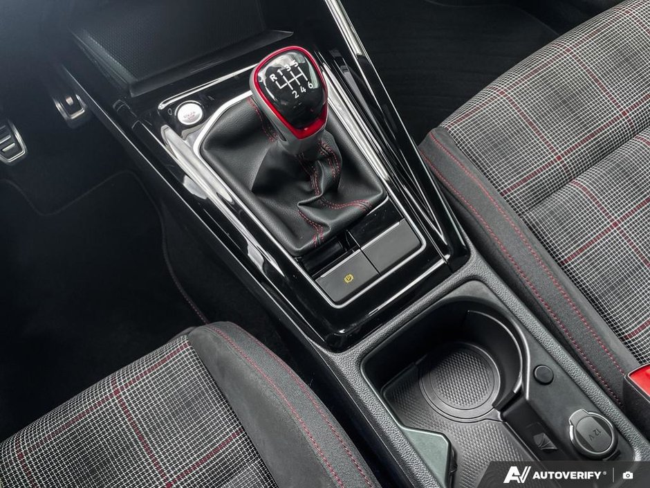 2024 Volkswagen Golf GTI 380 Autobahn-17