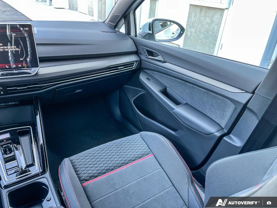 2025 Volkswagen Golf GTI GTI-24