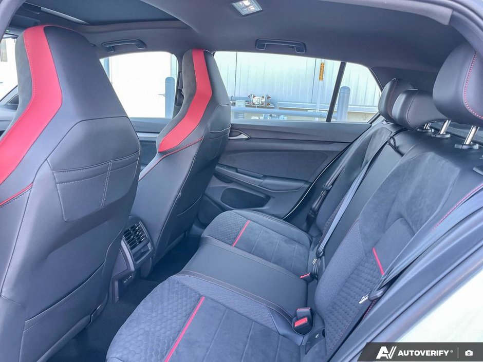 2025 Volkswagen Golf GTI GTI-22
