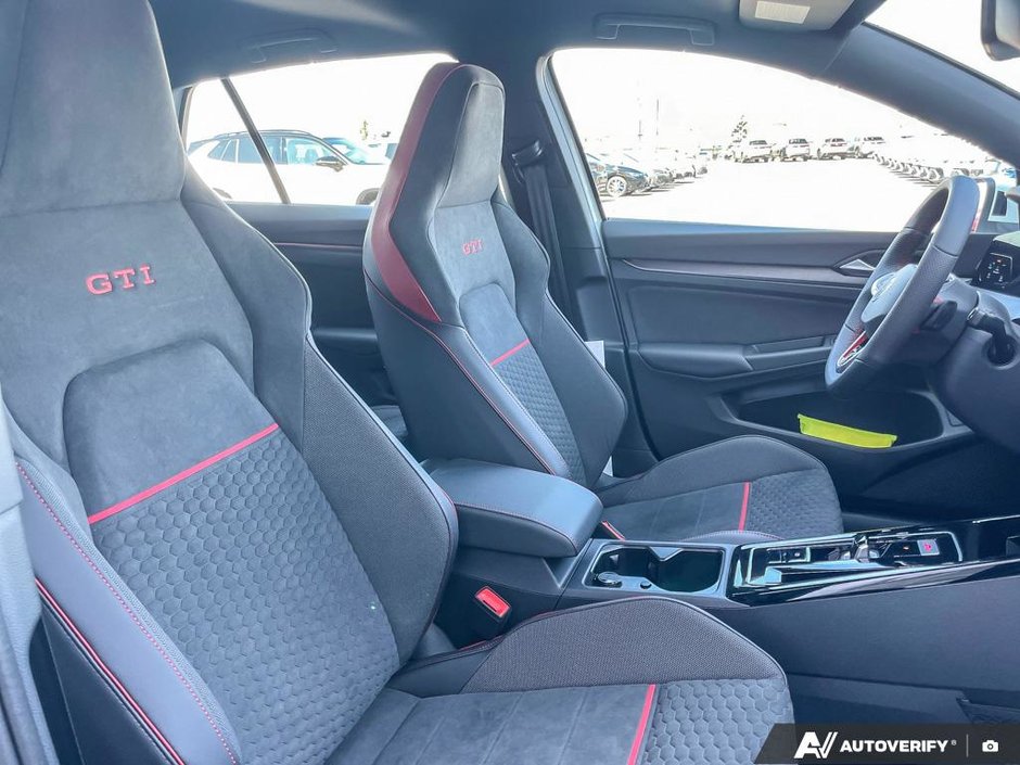 2025 Volkswagen Golf GTI GTI-21