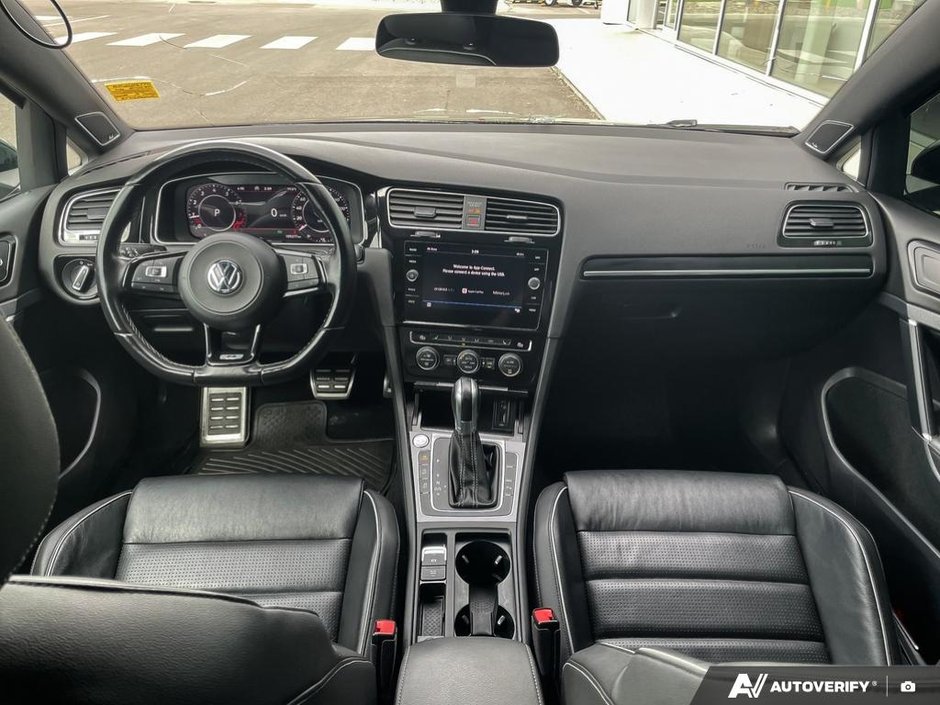 2018 Volkswagen Golf R BASE-23