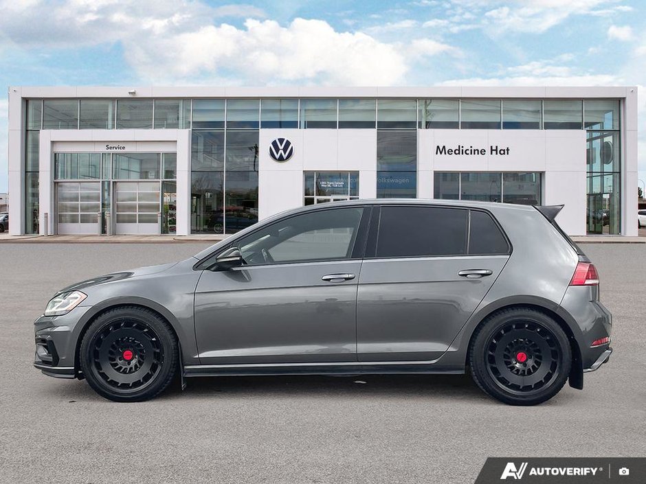 2018 Volkswagen Golf R BASE-2