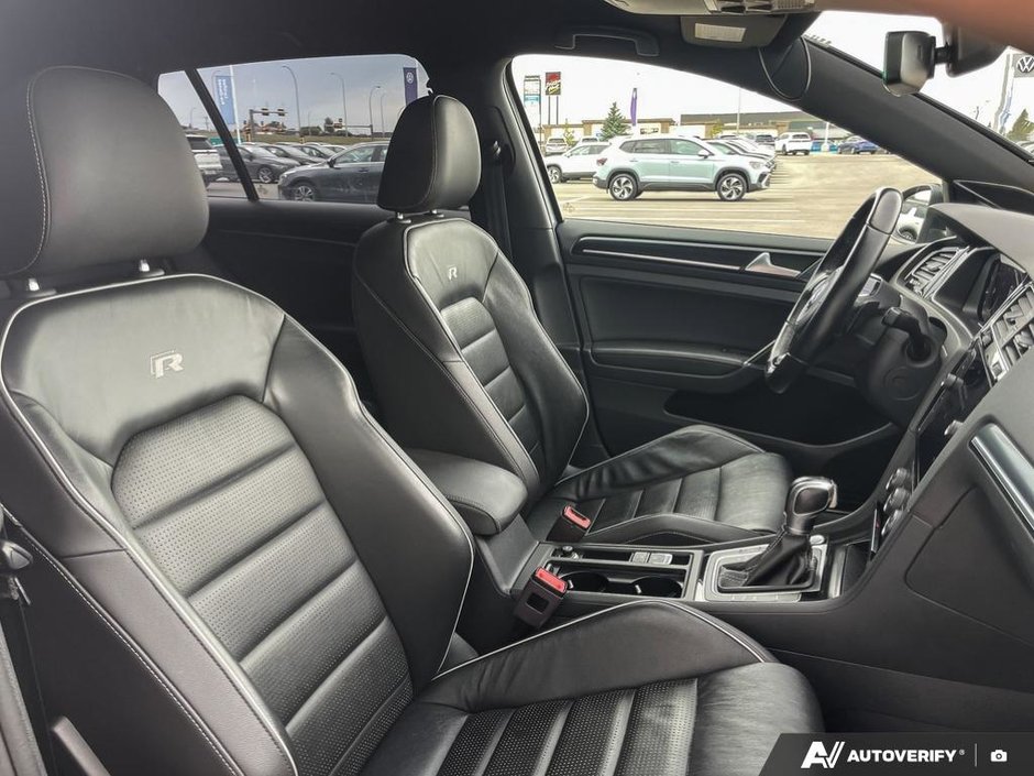 2018 Volkswagen Golf R BASE-21