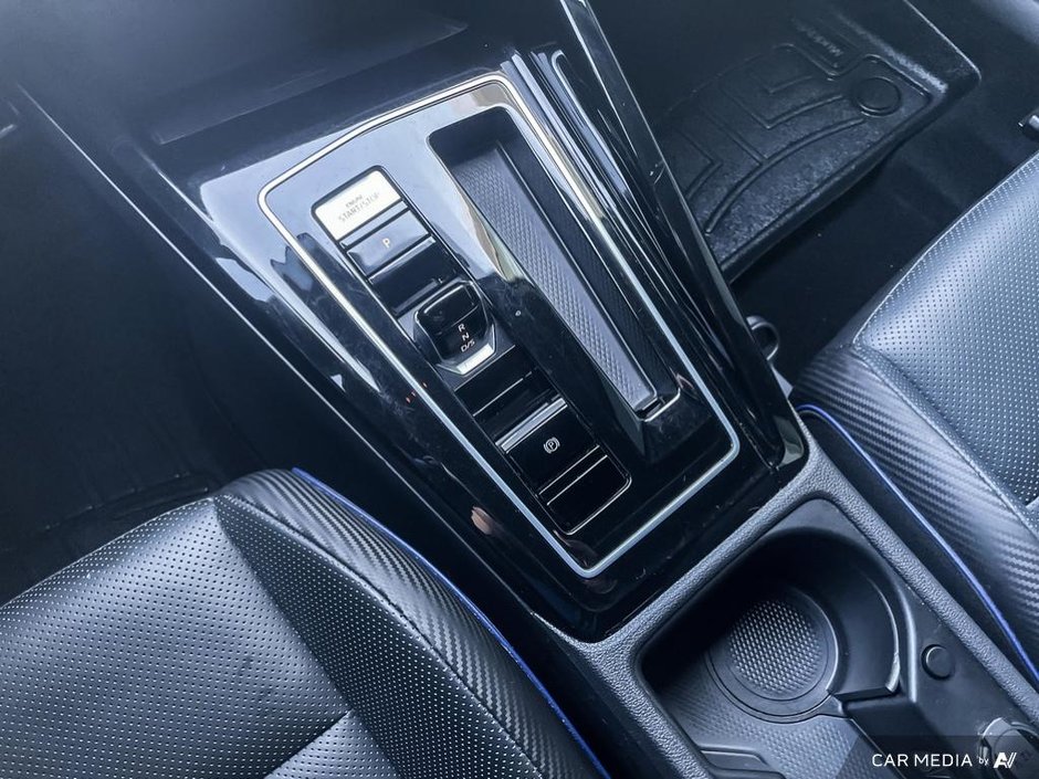 2024 Volkswagen Golf R BASE-17