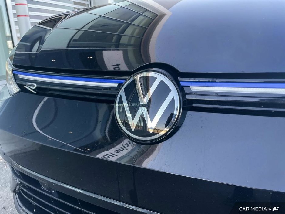 2024 Volkswagen Golf R BASE-8
