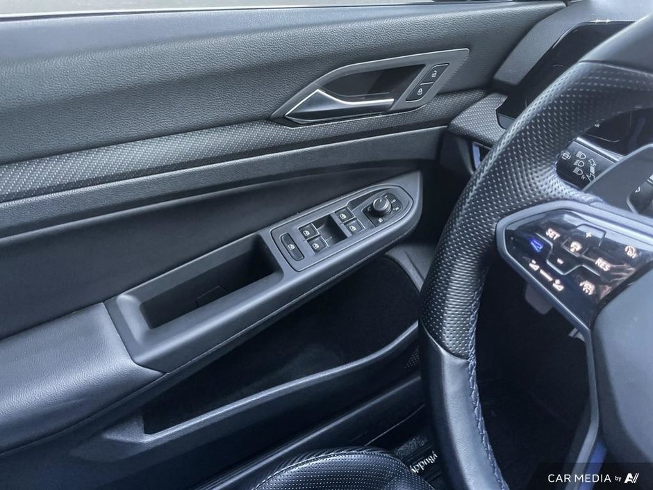 2024 Volkswagen Golf R BASE-16