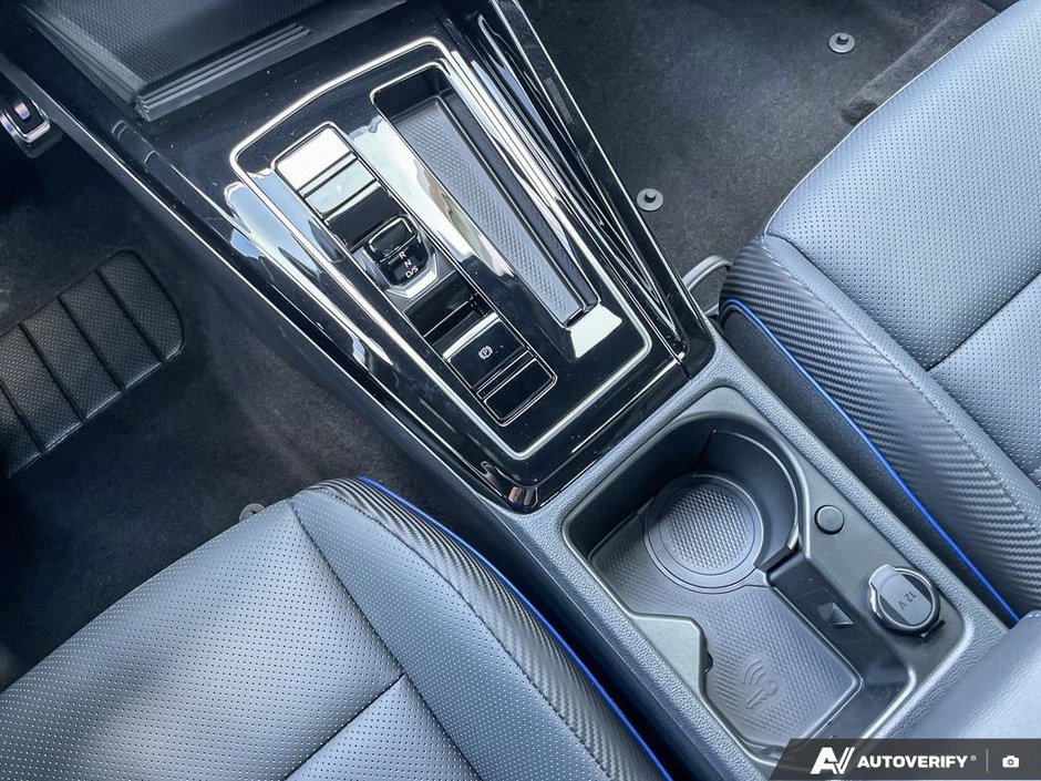 2025 Volkswagen Golf R R 4MOTION-17