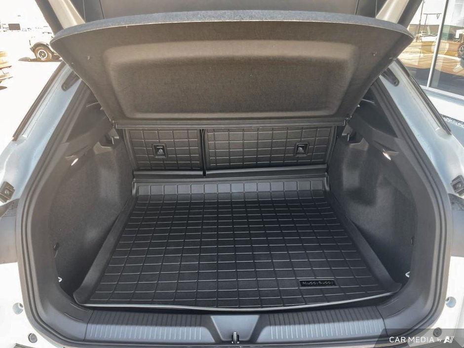 2025 Volkswagen ID.4 Pro S AWD-11