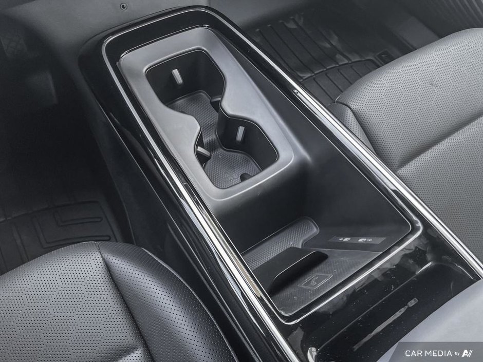 2025 Volkswagen ID.4 Pro S AWD-17