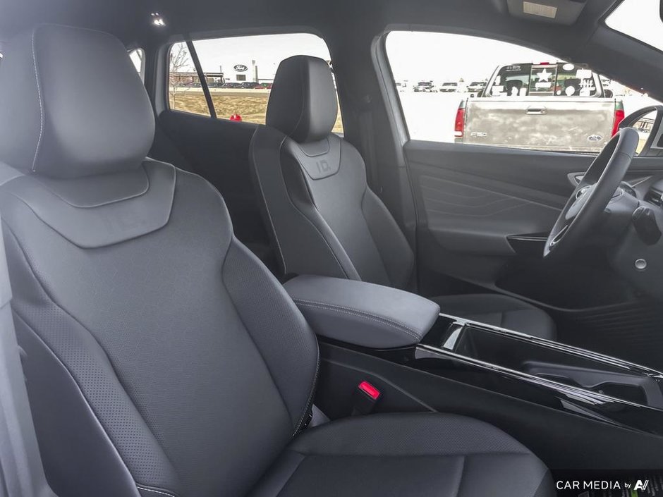 2025 Volkswagen ID.4 Pro S AWD-21