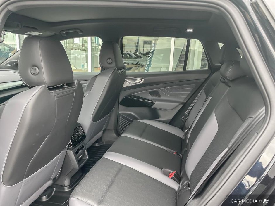 2025 Volkswagen ID.4 Pro S AWD-22