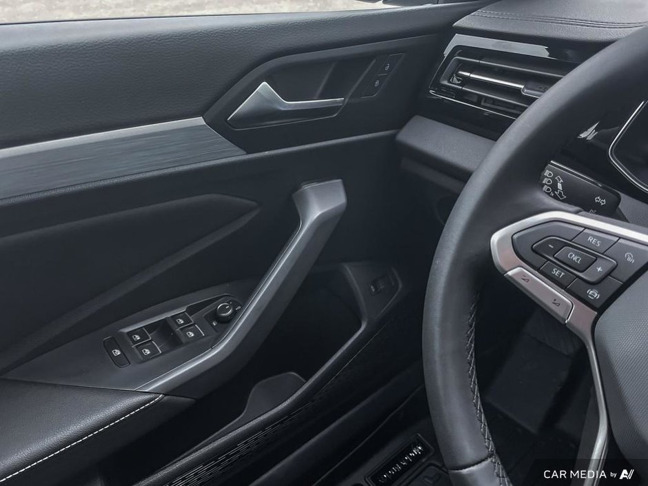 2025 Volkswagen Jetta Trendline-16