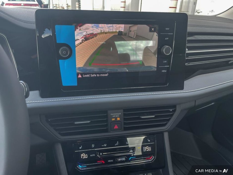 2025 Volkswagen Jetta Highline-18