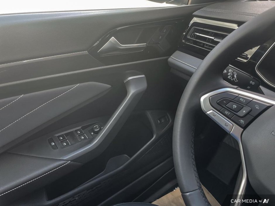 2025 Volkswagen Jetta Highline-16