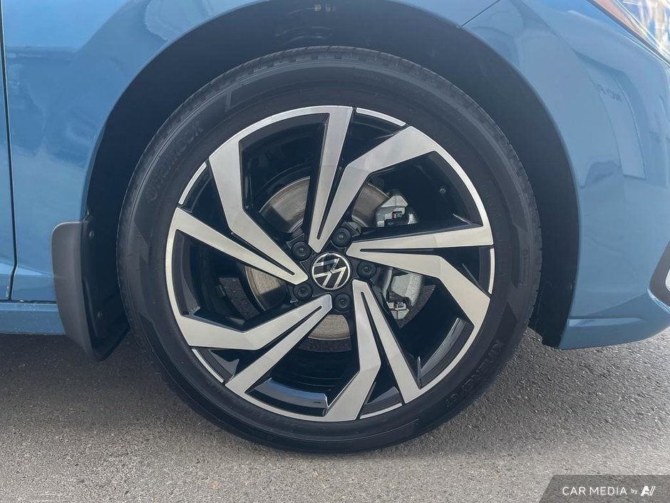 2025 Volkswagen Jetta Highline-5