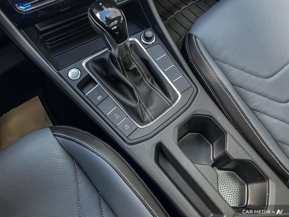 2025 Volkswagen Jetta Highline-17
