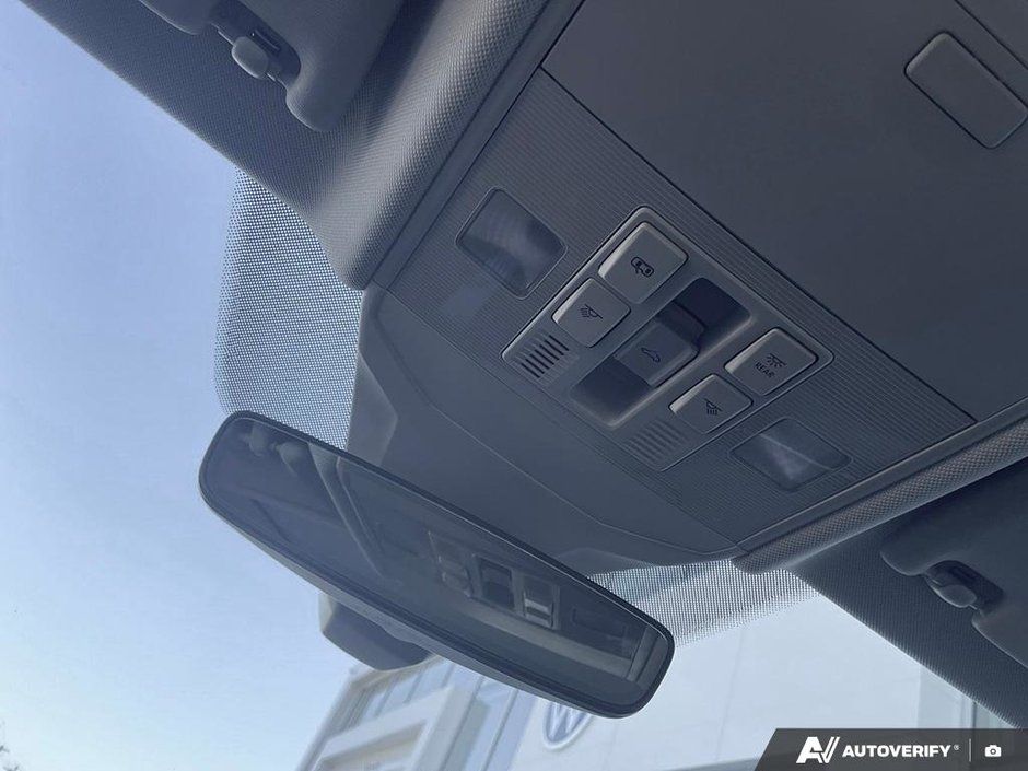 2025 Volkswagen Jetta Highline-19