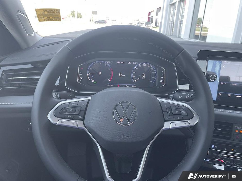 2025 Volkswagen Jetta Highline-14