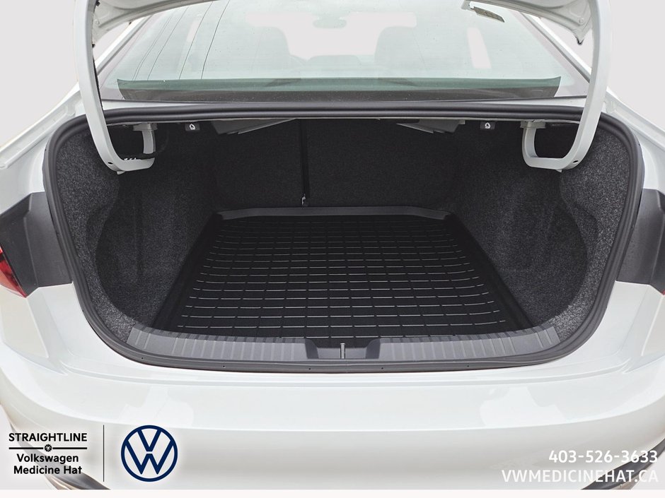 2025 Volkswagen JETTA Highline-6